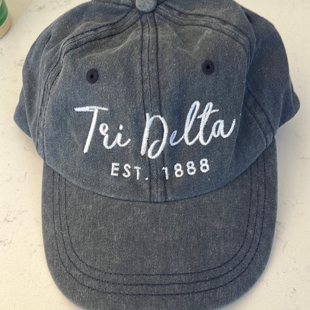 Never worn Tri-Delta baseball cap